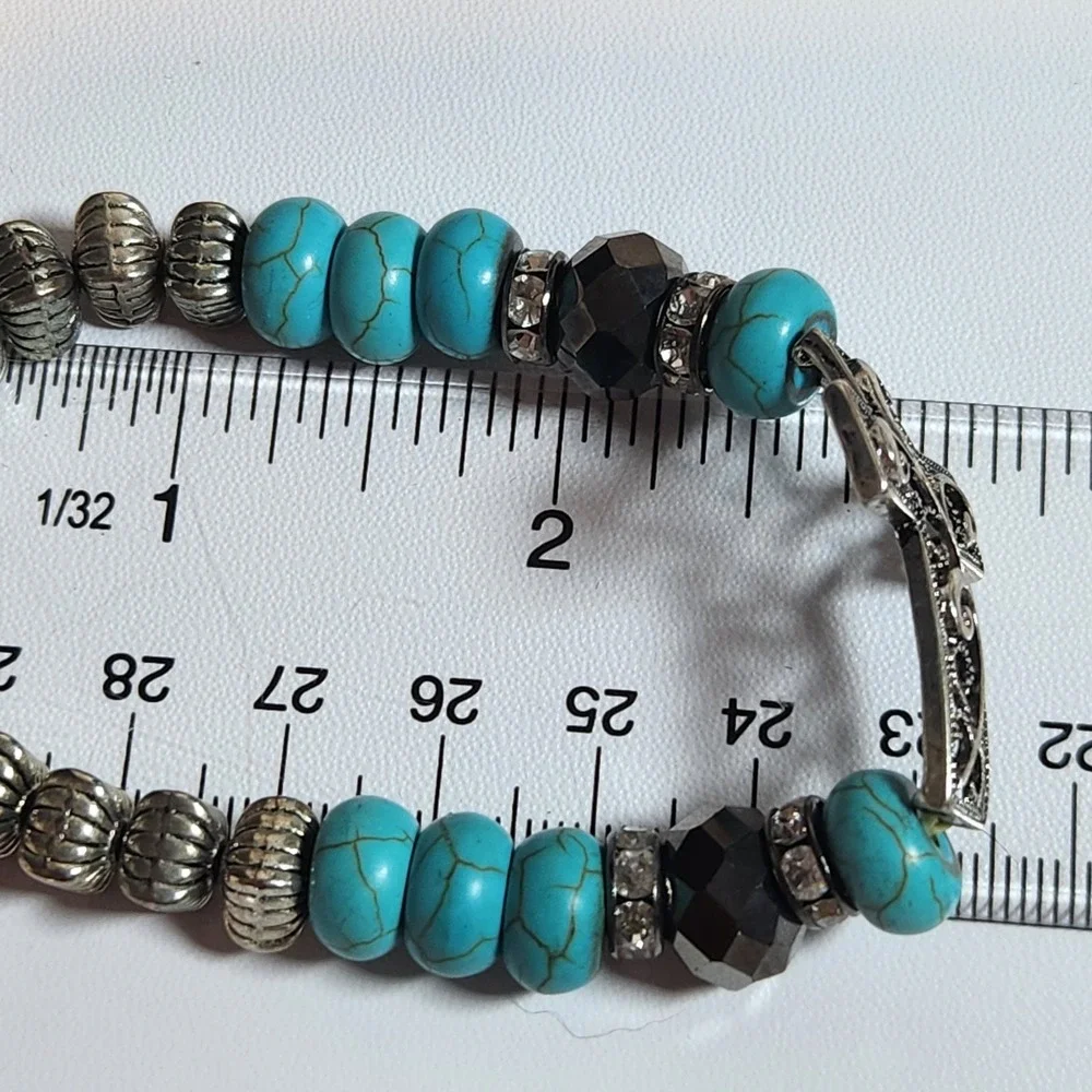 Stretch Boho Faux Turquoise & Silver Bracelet w/‎ Celtic Cross